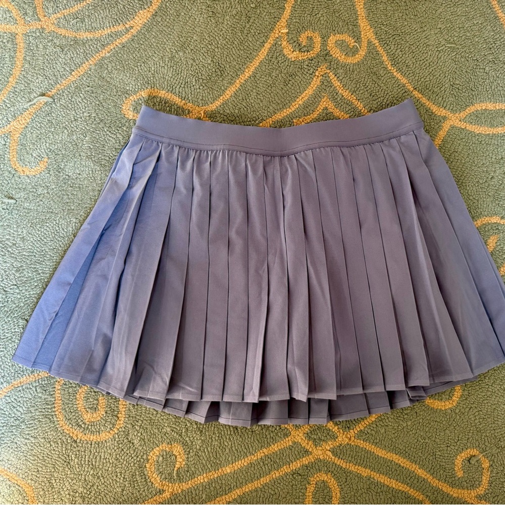 Lululemon- High Rise Pleated Tennis Skirt (size 8)